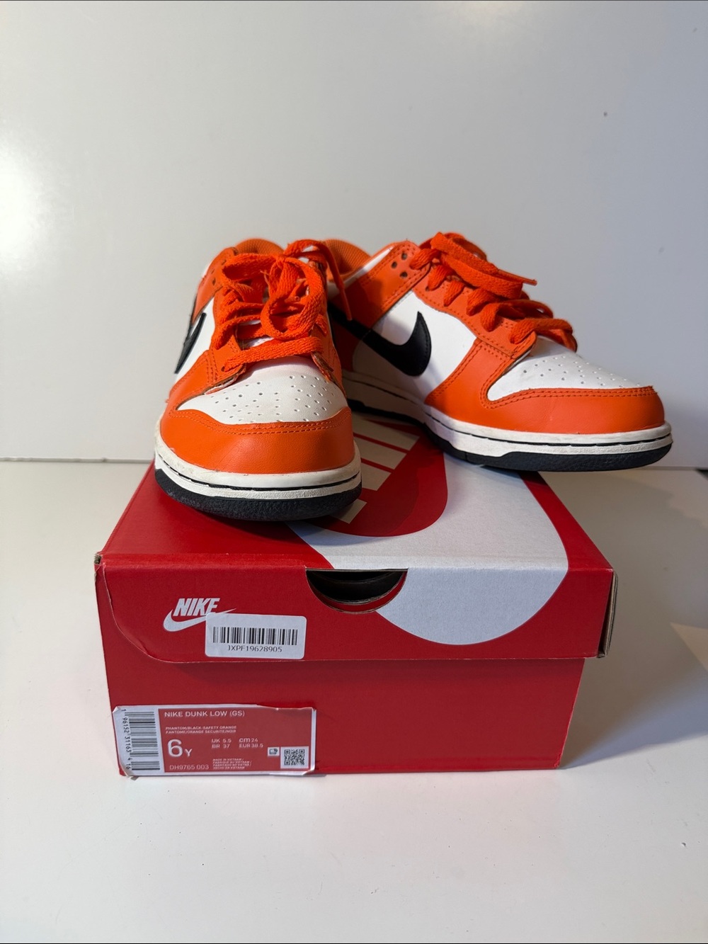 Nike dunk low G’s Halloween 2022 size 6 youth fits women size 7.5
